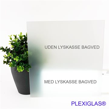 Plexiglas® - Opal Akryl 78 %- 3 mm - Ekstruderet prøve ca. 70*150 mm