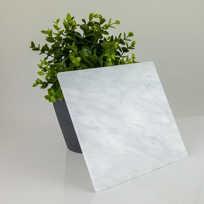 Hvid marmor akryl 1220 x 2440 mm